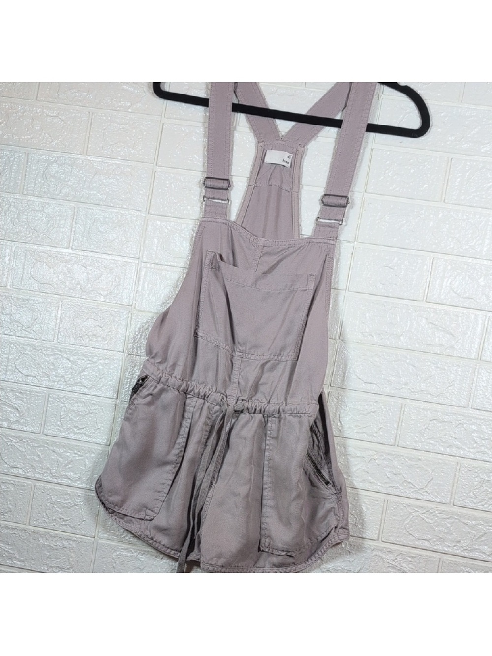 Wilfred Aritzia Beatriz Shorts Overalls Romper
Pockets Drawstring Sz XS